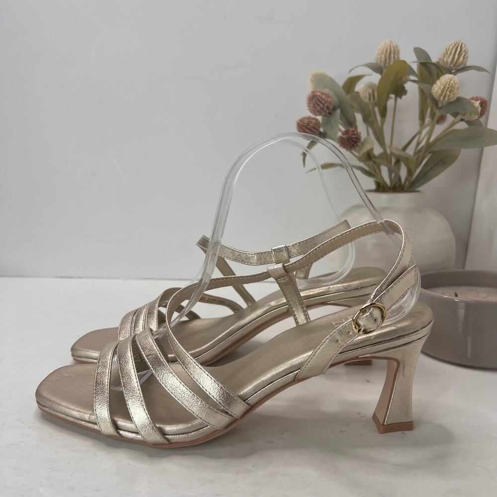 Naturalizer Galaxy Strappy Dressy Sandal Metallic Gold Women 9.5 Wide Tried On